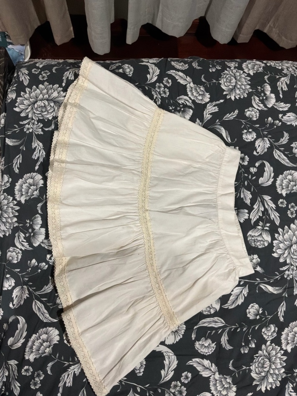Polo by Ralph Lauren Girl’s Cream Pleated Mini Skirt